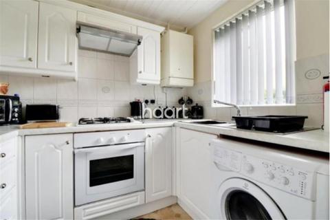 2 bedroom end of terrace house to rent - Barnum Court