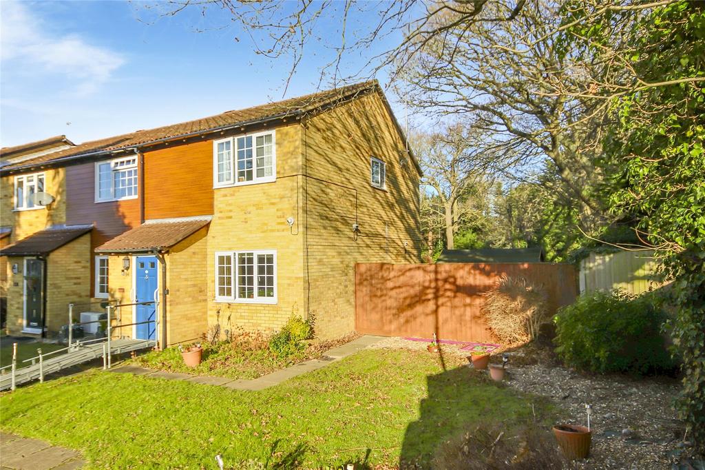 Priors Way, Maidenhead, SL6 3 bed end of terrace house £450,000