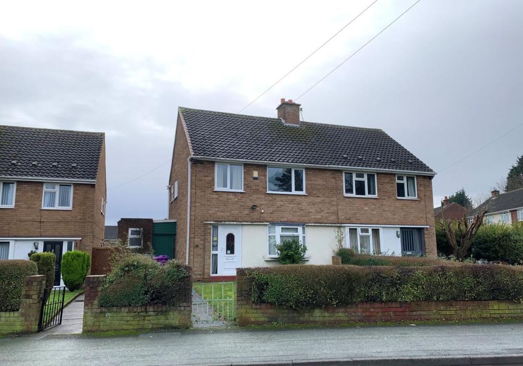 69 Lawnswood Avenue, Parkfields... 3 bed semidetached house £44,000