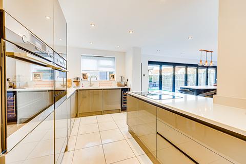 7 Buckingham Road, Hockley, SS5 4UE