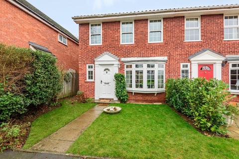 16 Blenheim Close, West Byfleet, KT14 6ER