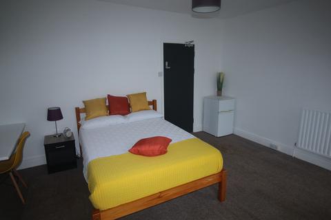 1 bedroom in a house share to rent, 105 Burton Road, Lincoln, Lincolnshire, LN1 3LL