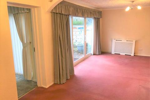 23 Foxleys, Carpenders Park, Watford, WD19 5DB