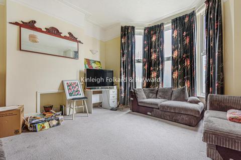137 Hazelbank Road, Catford, London, SE6 1LT