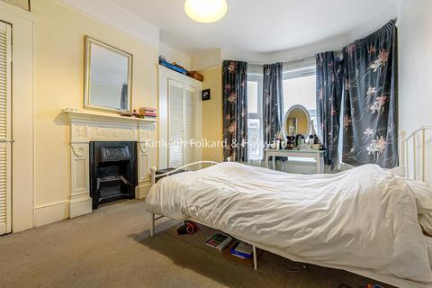 137 Hazelbank Road, Catford, London, SE6 1LT
