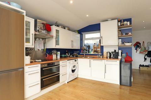 69 Whitestile Road, Brentford, TW8 9NR