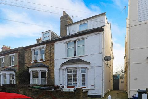 69 Whitestile Road, Brentford, TW8 9NR
