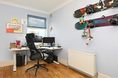 69 Whitestile Road, Brentford, TW8 9NR