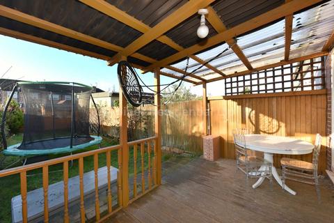 17 Hodder Drive, Perivale, Greenford, UB6 8LL
