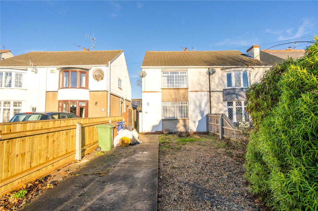 Yarborough Road, Grimsby, North East... 3 bed semidetached house £