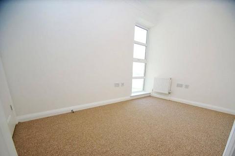 2 bedroom apartment to rent, Oldchurch Road, Romford, Essex, RM7