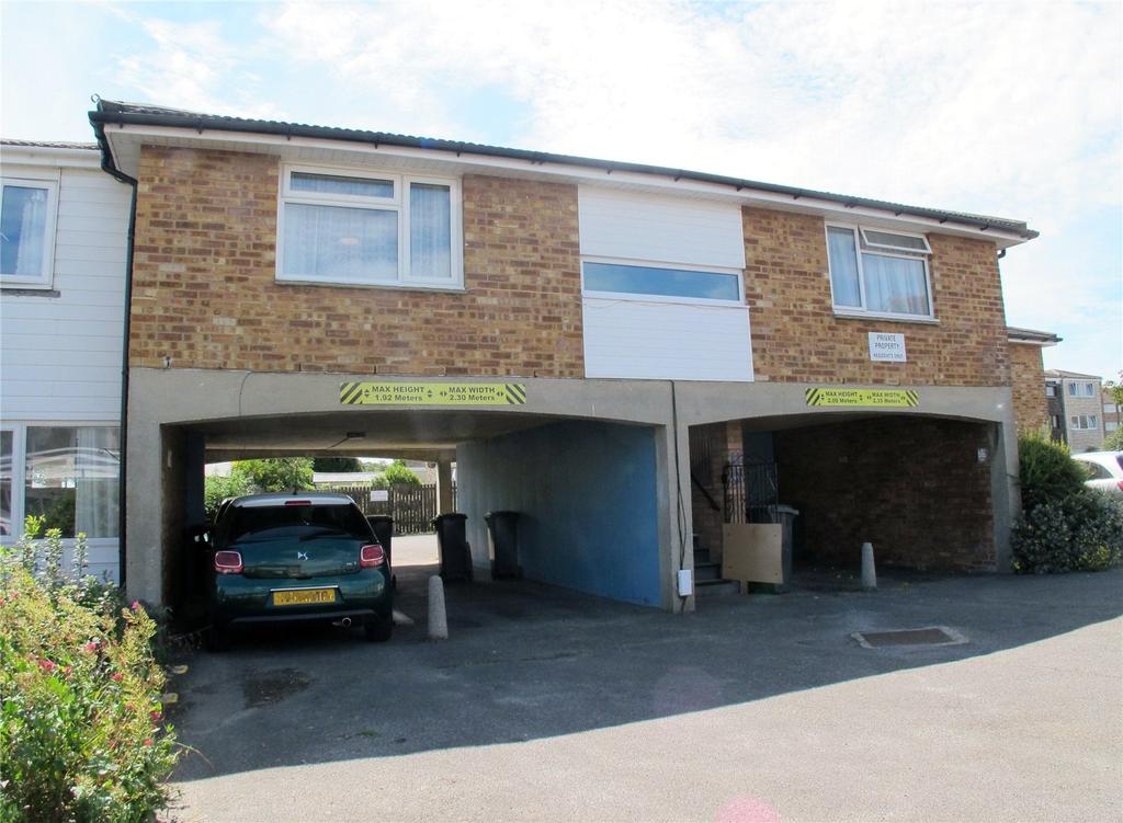 Broadsands Drive, Gosport, Hampshire... 1 bed apartment £625 pcm (£