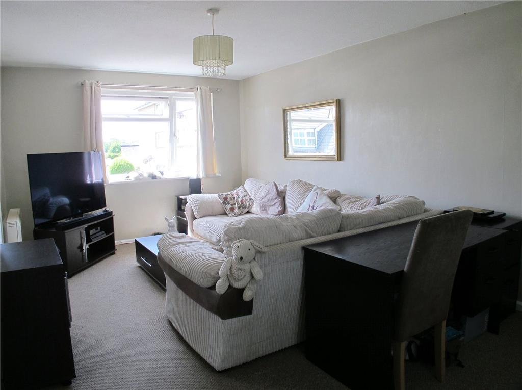 Broadsands Drive, Gosport, Hampshire... 1 bed apartment £625 pcm (£