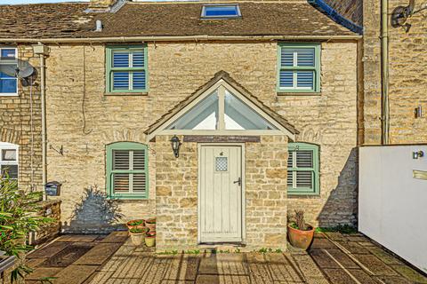 Fieldview, 4 Cottons Lane, Tetbury, GL8 8DP
