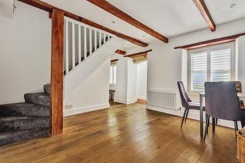 Fieldview, 4 Cottons Lane, Tetbury, GL8 8DP