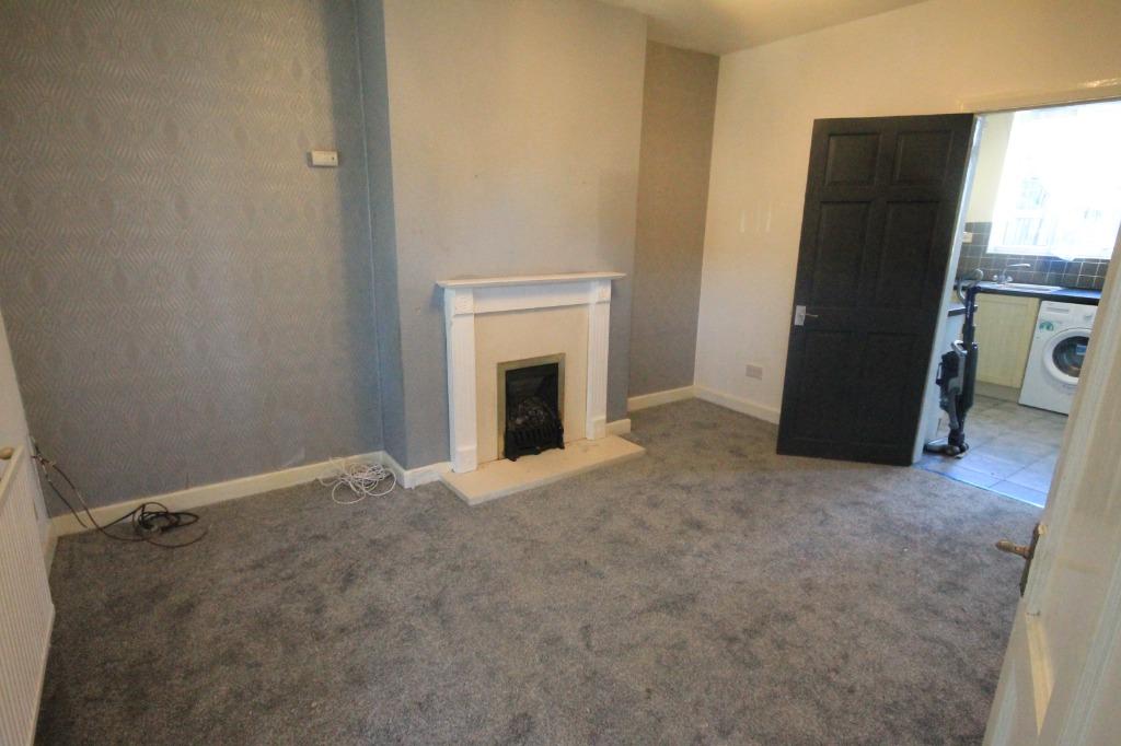 Southey Crescent, Southey Green, Sheffield, S5 2 bed terraced house £