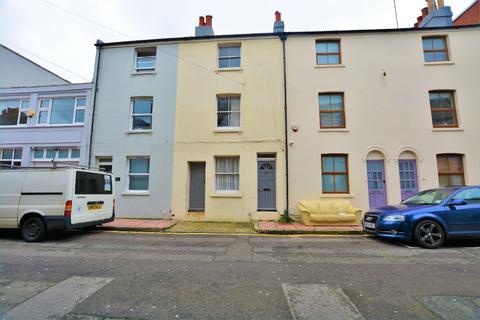 3 bedroom terraced house to rent - Castle Street, City Centre, Brighton, BN1