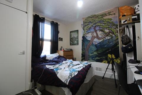 3 bedroom maisonette to rent - New England Road, Brighton, BN1