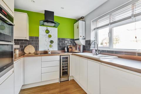 1 Cropper Close, Thatcham, RG19 4WE