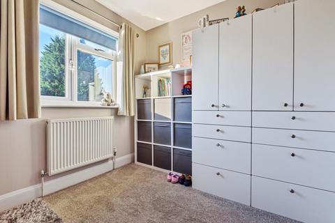1 Cropper Close, Thatcham, RG19 4WE