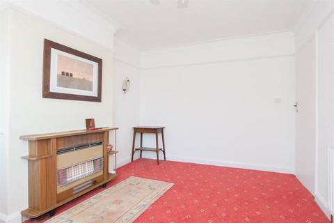 3 bedroom semi-detached house for sale - Calverley Garth, Bramley, LS13