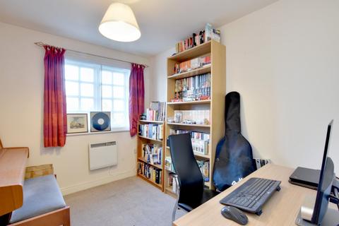 57 Edith Cavell Way, London, SE18 4JY