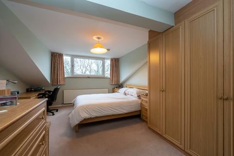 20 Bridle Way, Berkhamsted, HP4 1BS