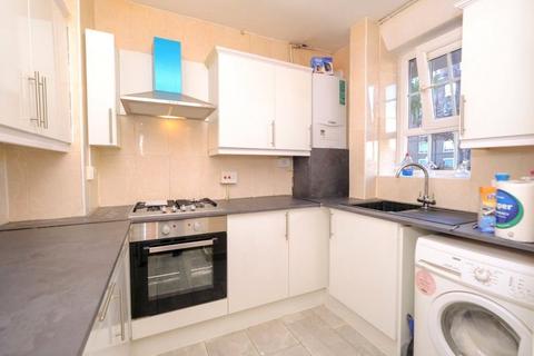 3 bedroom apartment to rent, Moneyer House, Provost Estate, London, N1