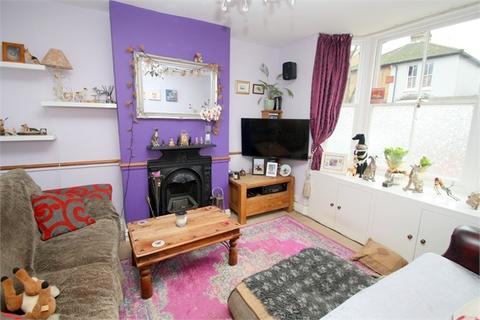 2 bedroom semi-detached house for sale - Guildford Street, STAINES-UPON-THAMES, Surrey