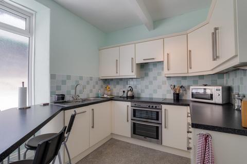 2 bedroom flat for sale - Flat 2 Fernleigh, 6 Church Hill, Arnside, Cumbria, LA5 0DF