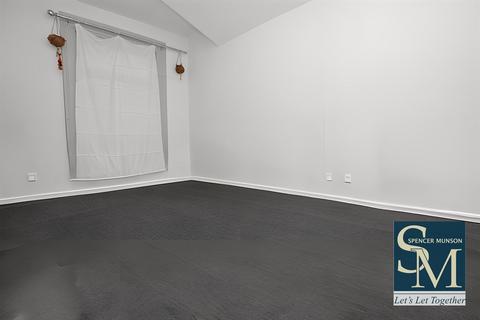 1 bedroom apartment to rent, Trumpington Road, Forest Gate, E7