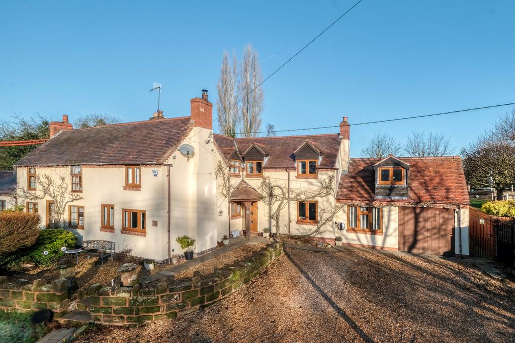 Dusthouse Lane, Tardebigge, Bromsgrove, B60 3AD 4 bed semidetached