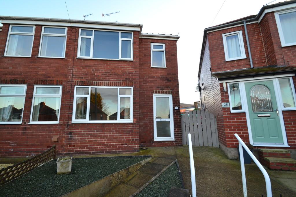 Grange Avenue, South Elmsall 2 bed semidetached house £105,000