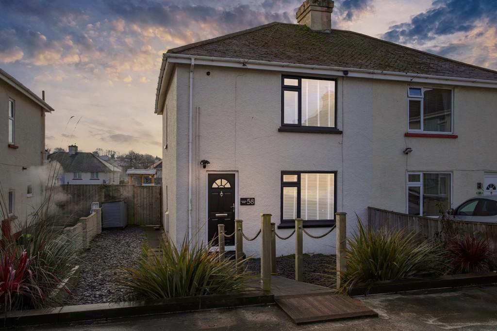 Salisbury Avenue, Torquay 3 bed semidetached house £230,000