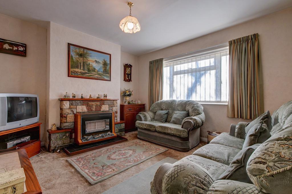 Parsons Road, Southcrest, Redditch B98 7EE 3 bed semidetached house