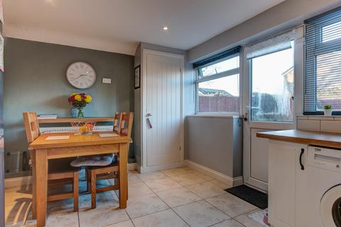 17 Eyton Close, Redditch, B98 0JY