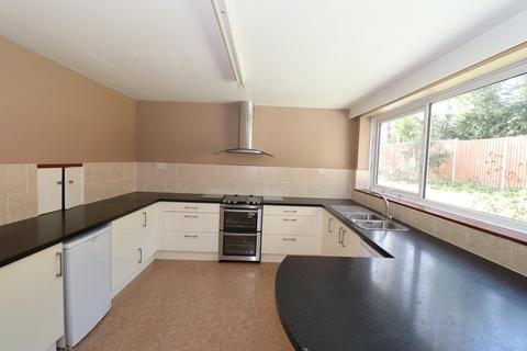 4b Fieldgate Lane, Kenilworth, CV8 1BT