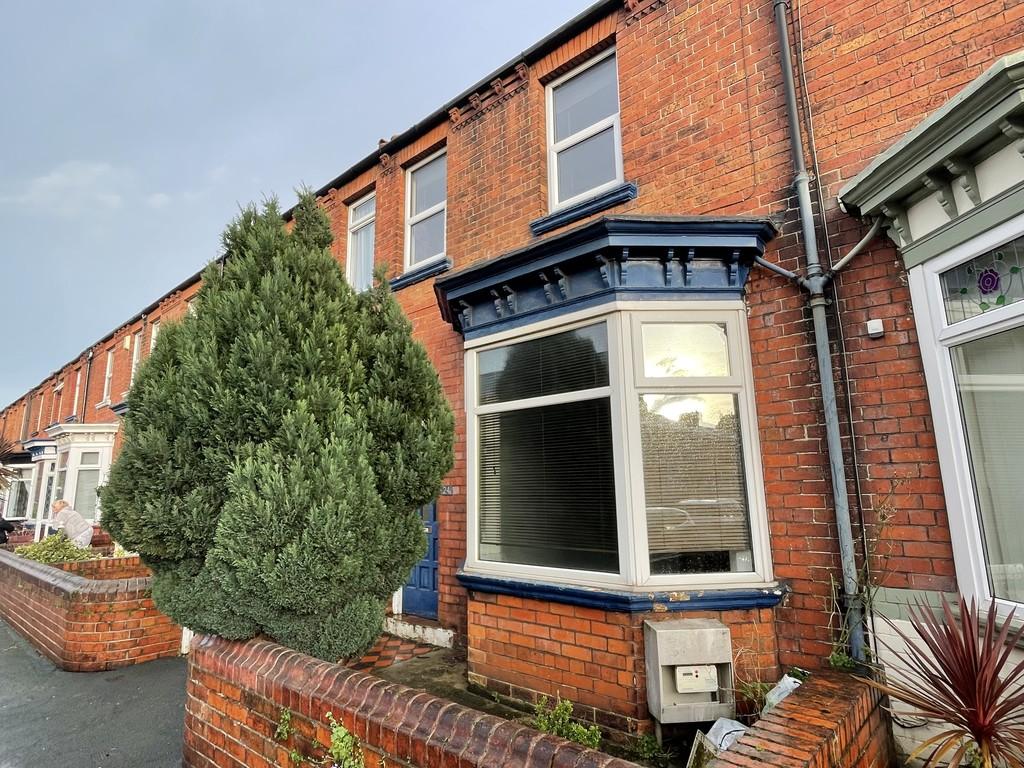 Milton Avenue, Scarborough 2 bed terraced house £625 pcm (£144 pw)
