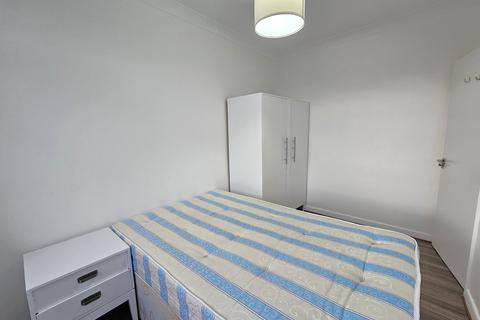 2 bedroom flat to rent, Blackbird Hill, Neasden NW9