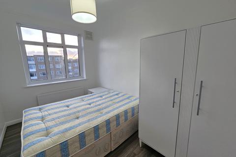 2 bedroom flat to rent, Blackbird Hill, Neasden NW9