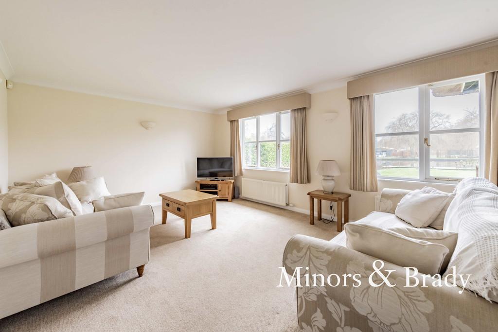 Meadow Drive, Hoveton 4 bed cottage £1,200,000