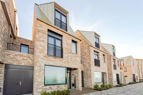 3 bedroom terraced house to rent, Aston Terrace, Cambridge