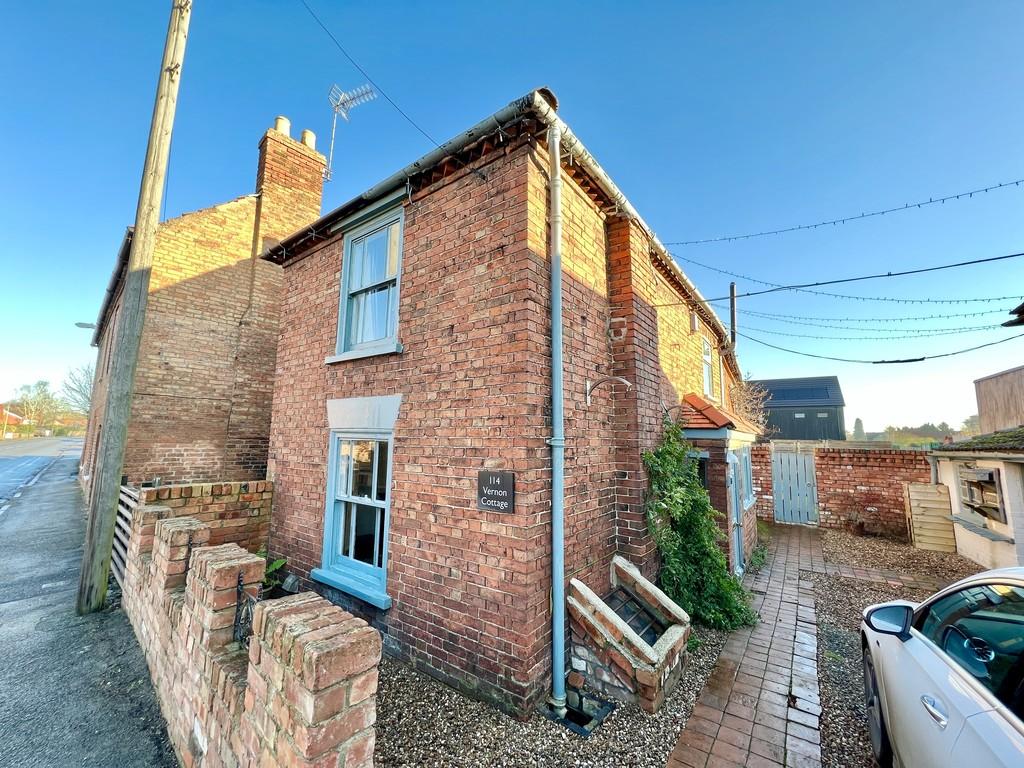 High Street, Collingham, Newark 4 bed cottage £1,200 pcm (£277 pw)