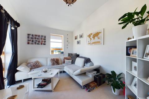1 bedroom flat to rent - Pretoria Road, Chertsey, Surrey, KT16
