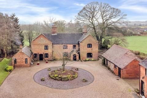4 bedroom detached house for sale - Caverswall, Staffordshire