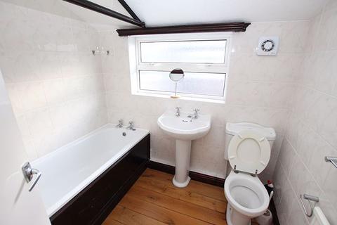 92 Park Street, Grimsby, DN32 7NT