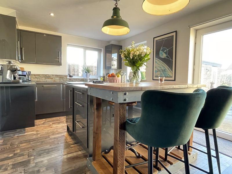 Felton Lane, Stockton, TS19 8TR 3 bed semidetached house