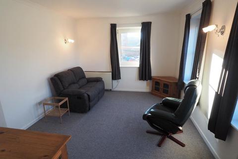 2 bedroom apartment to rent - Phoenix House, High Street, Old Town, Hull, East Yorkshire, HU1 1NR