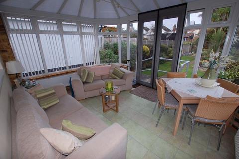 17 Boscombe Avenue, Grays, RM17 6AF