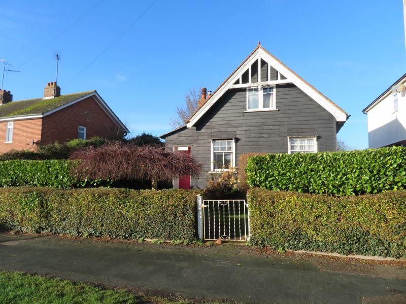 Kingsland Road, West Mersea 2 bed detached house £345,000